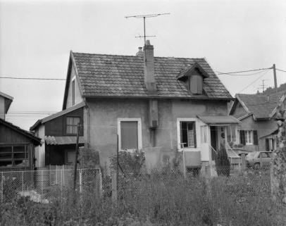 Maison individuelle 5 rue du Cercle en 1981. © Région Bourgogne-Franche-Comté, Inventaire du patrimoine