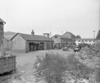 Ateliers divers depuis le sud-est en 1981. © Région Bourgogne-Franche-Comté, Inventaire du patrimoine