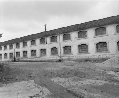 Façade nord de l'atelier des pompes en 1981. © Région Bourgogne-Franche-Comté, Inventaire du patrimoine