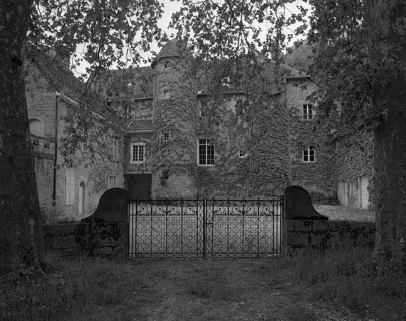 Façade sur cour et portail d'entrée. © Région Bourgogne-Franche-Comté, Inventaire du patrimoine