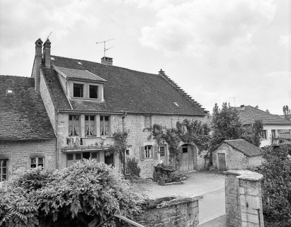 Ferme située rue du Presbytère : vue d'ensemble. © Région Bourgogne-Franche-Comté, Inventaire du patrimoine