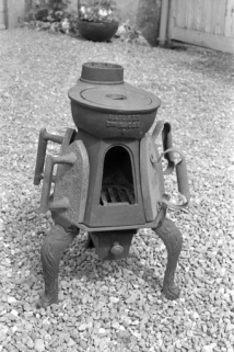 Fourneau de repasseuse ou cloche à fers. © Région Bourgogne-Franche-Comté, Inventaire du patrimoine