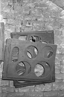 Dessus de fourneaux à 4 trous. © Région Bourgogne-Franche-Comté, Inventaire du patrimoine