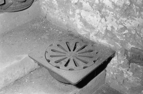 Regard d'eau pluviale. © Région Bourgogne-Franche-Comté, Inventaire du patrimoine