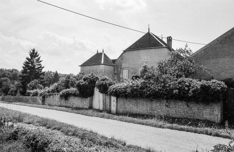 Vue d'ensemble, trois quarts gauche. © Région Bourgogne-Franche-Comté, Inventaire du patrimoine