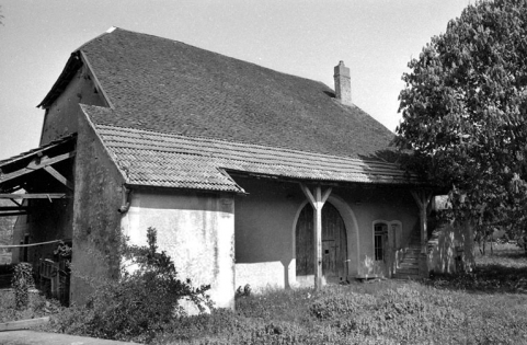 Façade antérieure vue de trois quarts gauche. © Région Bourgogne-Franche-Comté, Inventaire du patrimoine