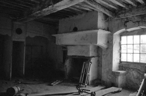 Intérieur : vue de la cheminée. © Région Bourgogne-Franche-Comté, Inventaire du patrimoine
