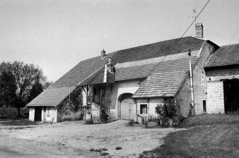 Vue de trois quarts droit. © Région Bourgogne-Franche-Comté, Inventaire du patrimoine