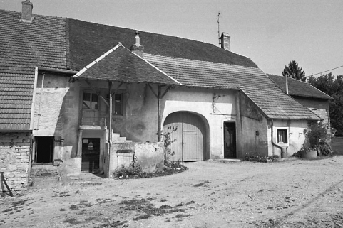 Façade antérieure : vue rapprochée. © Région Bourgogne-Franche-Comté, Inventaire du patrimoine