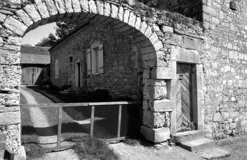 Façade antérieure entrée de la cour. © Région Bourgogne-Franche-Comté, Inventaire du patrimoine