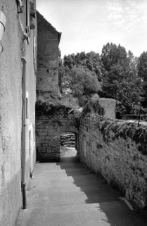 Vue du passage entre la rue Vanoise et quai de la Fontaine. © Région Bourgogne-Franche-Comté, Inventaire du patrimoine