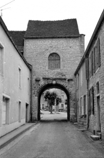 Porte Saint-Hilaire : façade extérieure. © Région Bourgogne-Franche-Comté, Inventaire du patrimoine