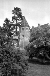 Tourelle située sur le tracé sud des fortifications (transformée en habitation). © Région Bourgogne-Franche-Comté, Inventaire du patrimoine