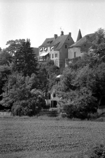 Façade postérieure, vue éloignée. © Région Bourgogne-Franche-Comté, Inventaire du patrimoine