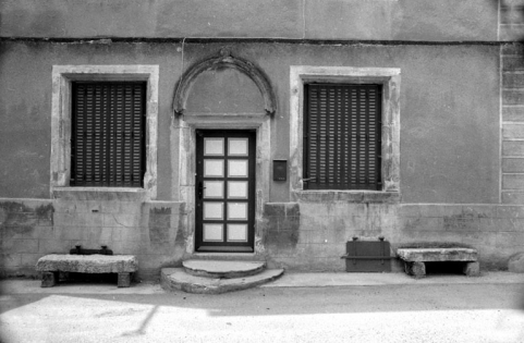 Détail : le rez-de-chaussée. © Région Bourgogne-Franche-Comté, Inventaire du patrimoine