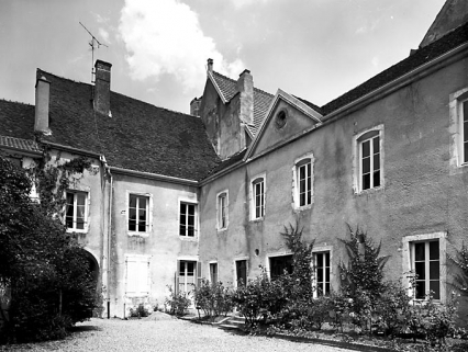 Façades sur cour intérieure. © Région Bourgogne-Franche-Comté, Inventaire du patrimoine