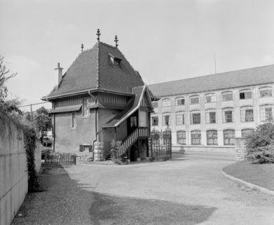 Conciergerie. Vue depuis le sud-est en 1981. SRI. Enquête régionale sur les bâtiments industriels (1979-1981). © Région Bourgogne-Franche-Comté, Inventaire du patrimoine