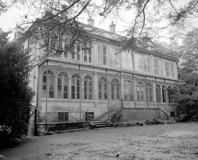 Façade nord en 1981. SRI. Enquête régionale sur les bâtiments industriels (1979-1981). © Région Bourgogne-Franche-Comté, Inventaire du patrimoine Façade nord en 1981. SRI. Enquête régionale sur les bâtiments industriels (1979-1981). © Région Bourgogne-Franche-Comté, Inventaire du patrimoine