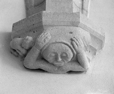 Choeur : culot en pierre. © Région Bourgogne-Franche-Comté, Inventaire du patrimoine