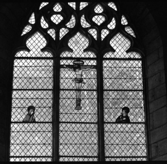 Vue d'ensemble d'un Calvaire : buste de la Vierge, Christ en croix et buste de saint Jean. © Région Bourgogne-Franche-Comté, Inventaire du patrimoine