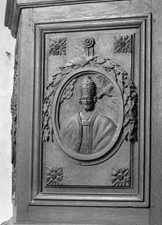 Détail panneaux de la cuve : saint Grégoire le Grand. © Région Bourgogne-Franche-Comté, Inventaire du patrimoine