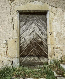 Porte d'entrée datée de 1566. © Région Bourgogne-Franche-Comté, Inventaire du patrimoine
