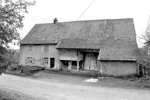 Façade antérieure sur rue. © Région Bourgogne-Franche-Comté, Inventaire du patrimoine