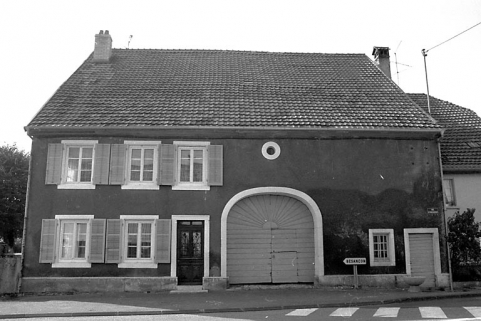 Elévation antérieure. © Région Bourgogne-Franche-Comté, Inventaire du patrimoine