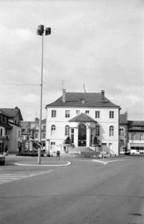 Vue de situation et façade postérieure. © Région Bourgogne-Franche-Comté, Inventaire du patrimoine