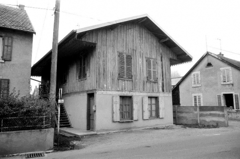Vue de trois quarts gauche. © Région Bourgogne-Franche-Comté, Inventaire du patrimoine
