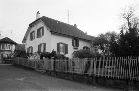 Façades postérieure et latérale droite. © Région Bourgogne-Franche-Comté, Inventaire du patrimoine