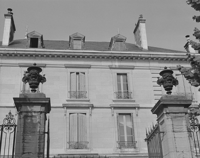 Façade antérieure, parties supérieures. © Région Bourgogne-Franche-Comté, Inventaire du patrimoine