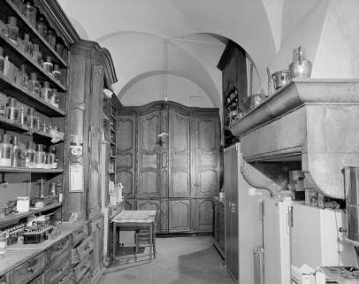 Pharmacie, première salle, détail. © Région Bourgogne-Franche-Comté, Inventaire du patrimoine