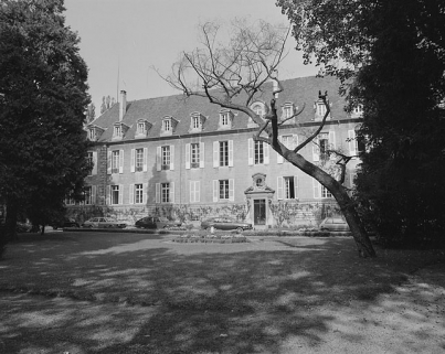 Bâtiments conventuels : façade sur le parc. © Région Bourgogne-Franche-Comté, Inventaire du patrimoine