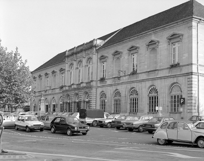 Façade nord vue de trois-quarts. © Région Bourgogne-Franche-Comté, Inventaire du patrimoine