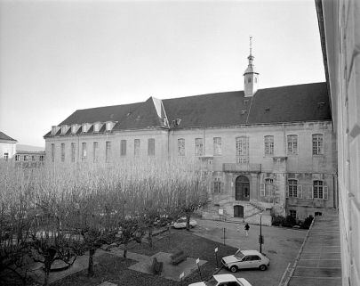 Façade postérieure, vue partielle. © Région Bourgogne-Franche-Comté, Inventaire du patrimoine