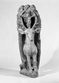 Détail : le cerf de face. © Région Bourgogne-Franche-Comté, Inventaire du patrimoine