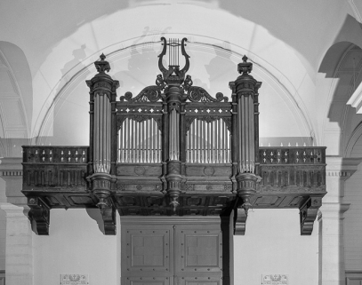Orgue fictif au-dessus de l'entrée de la nef. © Région Bourgogne-Franche-Comté, Inventaire du patrimoine