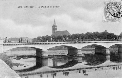 Vue du pont et du temple. © Région Bourgogne-Franche-Comté, Inventaire du patrimoine