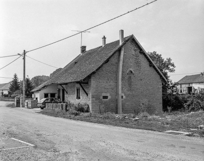 Vue de trois quarts droit. © Région Bourgogne-Franche-Comté, Inventaire du patrimoine