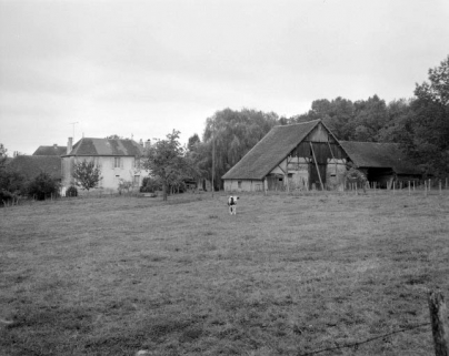 Vue d'ensemble depuis le sud-est. © Région Bourgogne-Franche-Comté, Inventaire du patrimoine