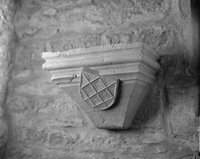 Intérieur : chapelle, mur est, console gauche. © Région Bourgogne-Franche-Comté, Inventaire du patrimoine