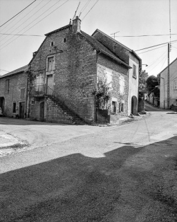 Façades antérieure et latérale gauche © Région Bourgogne-Franche-Comté, Inventaire du patrimoine