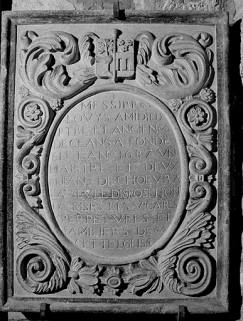 Eglise Saint-Désiré. Inscription dans le bras sud du transept. © Région Bourgogne-Franche-Comté, Inventaire du patrimoine