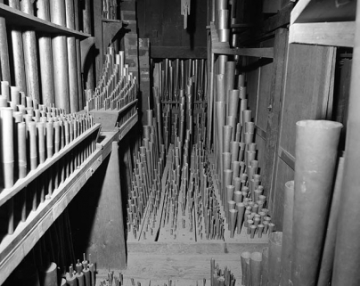 Tuyauterie du grand orgue, vue de face. © Région Bourgogne-Franche-Comté, Inventaire du patrimoine
