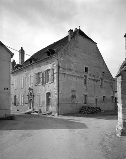 Vue d'ensemble de trois quarts droit. © Région Bourgogne-Franche-Comté, Inventaire du patrimoine