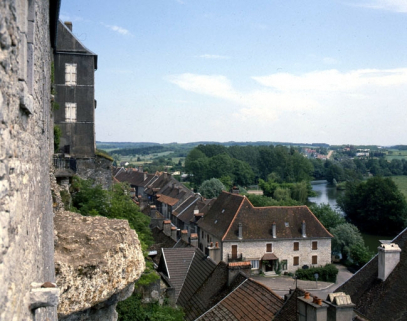 Rue Vanoise depuis le rocher du château. © Région Bourgogne-Franche-Comté, Inventaire du patrimoine