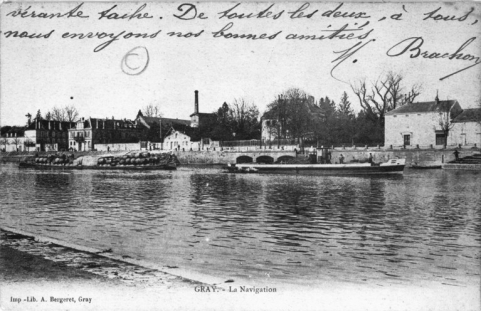Gray.- La navigation [le quai Villeneuve depuis le quai Mavia]. © Région Bourgogne-Franche-Comté, Inventaire du patrimoine