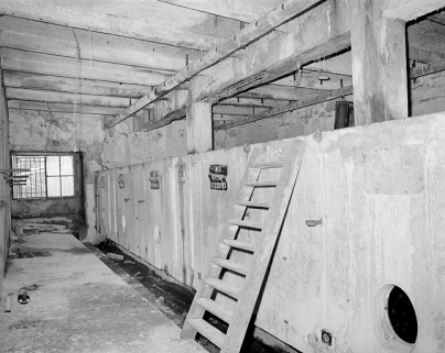 Premier étage, salle des cuves. © Région Bourgogne-Franche-Comté, Inventaire du patrimoine