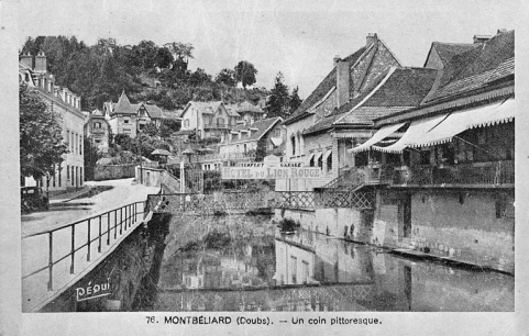 Montbéliard (Doubs). Un coin pittoresque [passerelle de l'hôtel du Lion Rouge], début 20e siècle. © Région Bourgogne-Franche-Comté, Inventaire du patrimoine